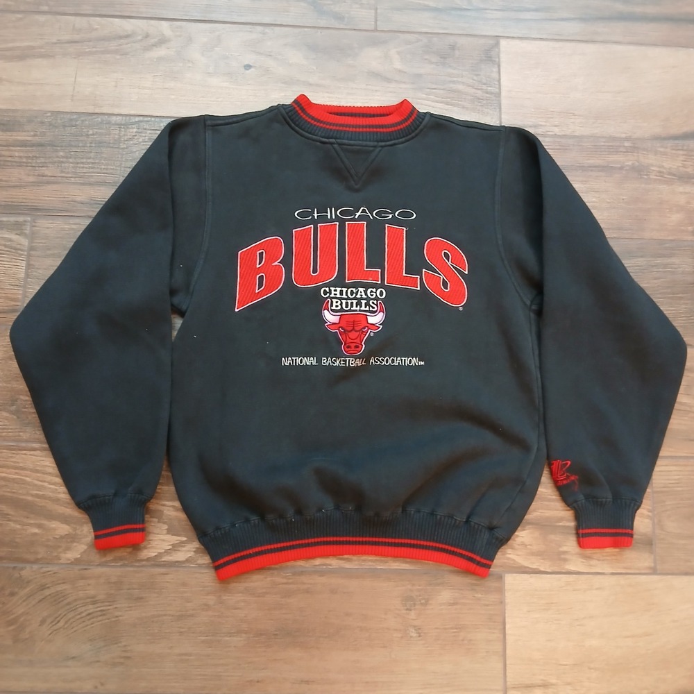 Vintage Chicago Bulls Sweatshirt Mens Medium Black Logo Athletic NBA Embroidered